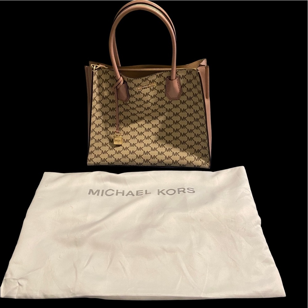 Like new Michael Kors Satchel w/ dust bag